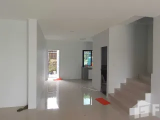 For sale 4 bed retail Space in Hang Dong, Chiang Mai