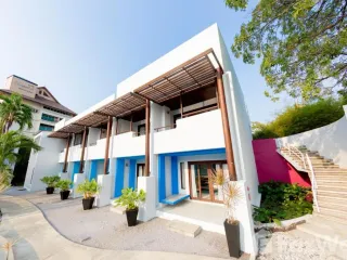 For sale 28 bed hotel in Hua Hin, Prachuap Khiri Khan