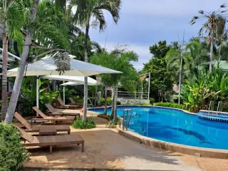 For sale 14 bed hotel in Pran Buri, Prachuap Khiri Khan