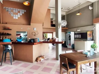 For sale 10 bed hotel in Mueang Rayong, Rayong