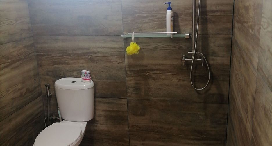 For sale 6 bed hotel in Si Chiang Mai, Nong Khai