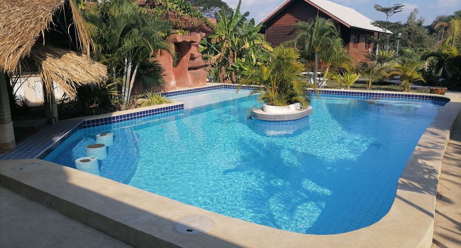 For sale 6 bed hotel in Si Chiang Mai, Nong Khai