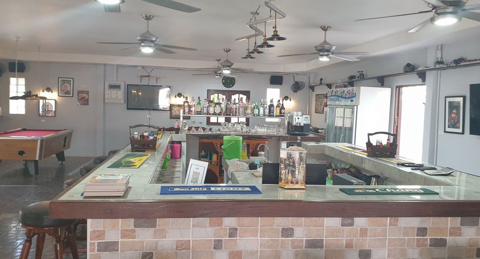 For sale 13 bed hotel in Prasat, Surin