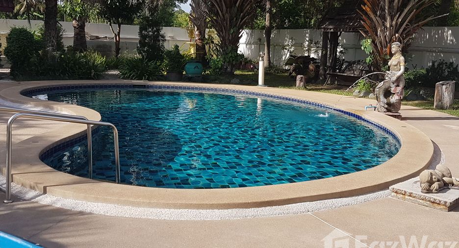 For sale 13 bed hotel in Prasat, Surin