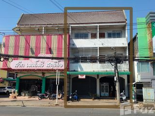For sale 6 bed retail Space in Mueang Uttaradit, Uttaradit