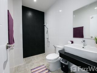 For sale 4 bed retail Space in Mueang Songkhla, Songkhla
