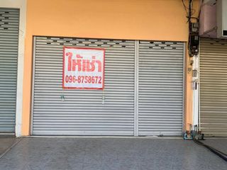 For sale 5 bed retail Space in Mueang Samut Songkhram, Samut Songkhram