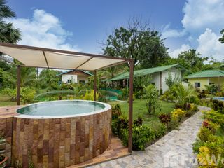 For sale 8 bed hotel in Prathai, Nakhon Ratchasima