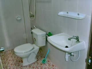 For sale 3 bed retail Space in Mueang Lampang, Lampang