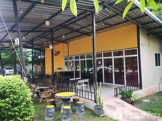 For sale 48 bed hotel in Mueang Surin, Surin