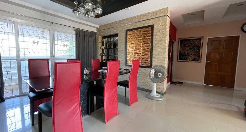 For rent 4 bed house in Mueang Nakhon Ratchasima, Nakhon Ratchasima