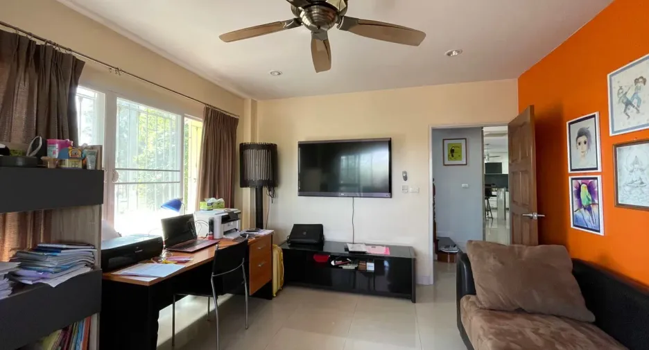 For rent 4 bed house in Mueang Nakhon Ratchasima, Nakhon Ratchasima