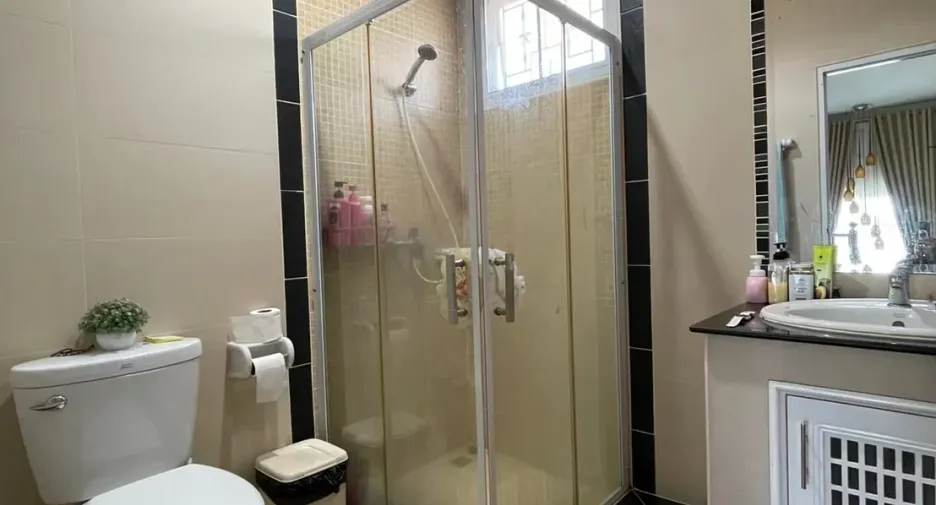 For rent 4 bed house in Mueang Nakhon Ratchasima, Nakhon Ratchasima