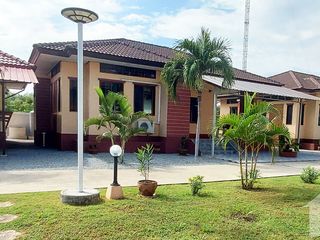 For sale 10 bed hotel in Mueang Rayong, Rayong