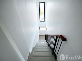For sale 4 bed retail Space in Mueang Songkhla, Songkhla