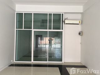 For sale 3 bed retail Space in Mueang Phitsanulok, Phitsanulok