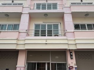 For sale 3 bed retail Space in Mueang Phitsanulok, Phitsanulok