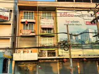 For rent retail Space in Mueang Nonthaburi, Nonthaburi