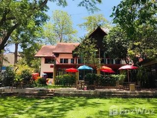 For sale 10 bed hotel in Mae Tha, Lamphun