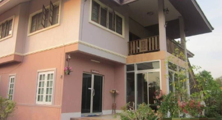 For sale 41 bed hotel in Mueang Surin, Surin