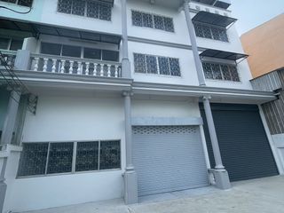 For rent 11 bed house in Mueang Samut Sakhon, Samut Sakhon