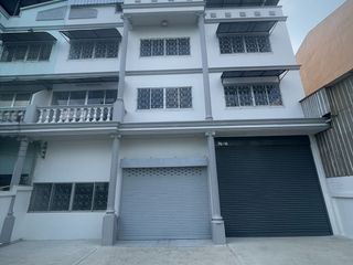 For rent 11 bed house in Mueang Samut Sakhon, Samut Sakhon