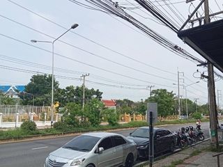 For rent 8 bed retail Space in Mueang Samut Songkhram, Samut Songkhram