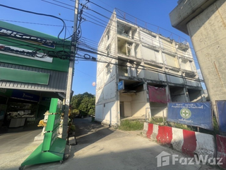 For rent 10 bed retail Space in Pak Kret, Nonthaburi