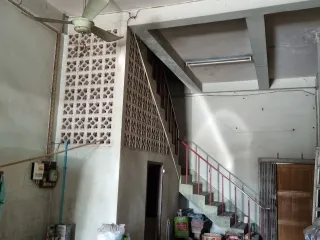For sale 2 bed retail Space in Chai Badan, Lopburi