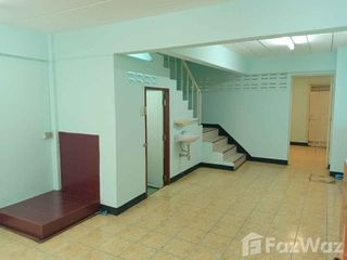 For rent 4 bed retail Space in Mueang Nonthaburi, Nonthaburi