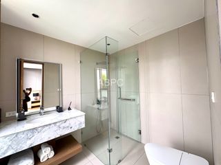 Casa adosada en venta de 2 habitaciones en Bang Lamung, Chonburi