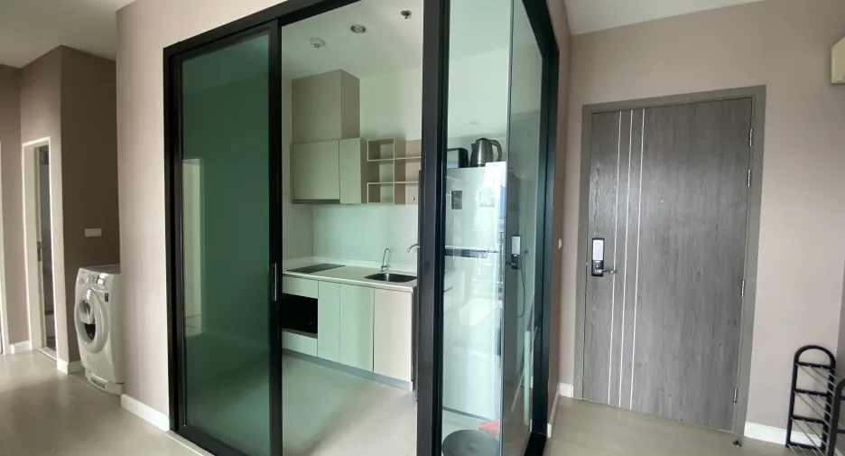 For rent 2 bed condo in Watthana, Bangkok
