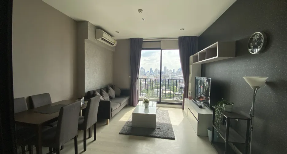 For rent 2 bed condo in Watthana, Bangkok