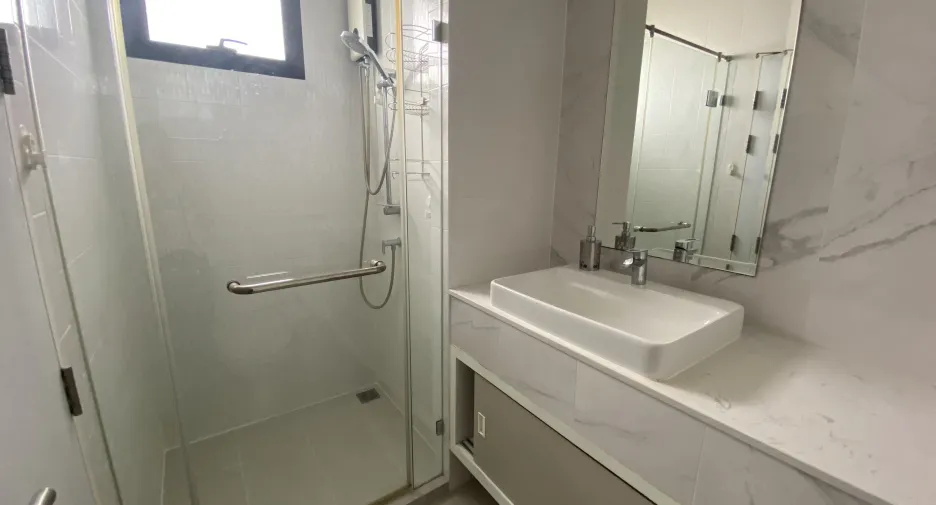 For rent 2 bed condo in Watthana, Bangkok
