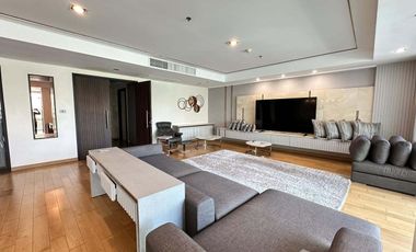 For rent 4 bed condo in Khlong Toei, Bangkok