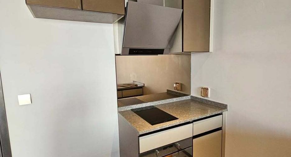 For sale 1 bed condo in Watthana, Bangkok