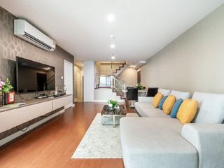 For rent 3 Beds condo in Huai Khwang, Bangkok