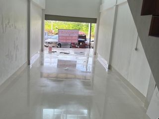 For sale 2 Beds retail Space in Nakhon Chai Si, Nakhon Pathom