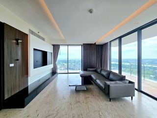For rent 3 bed condo in Yan Nawa, Bangkok