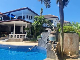 For sale 5 bed villa in Mueang Phuket, Phuket