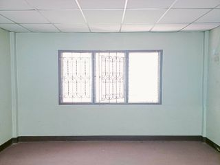 For sale 1 bed retail Space in Pom Prap Sattru Phai, Bangkok