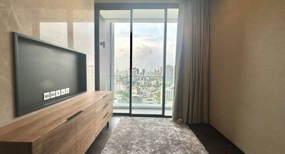 For rent 2 bed condo in Khlong Toei, Bangkok