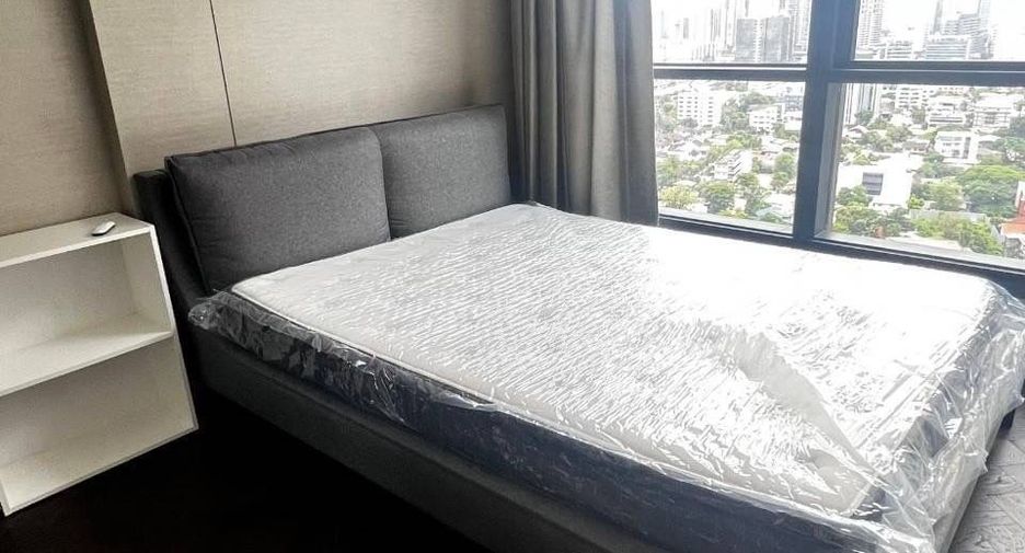 For rent 2 bed condo in Khlong Toei, Bangkok