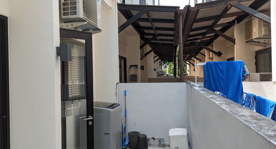 For sale 3 bed townhouse in Thalang, Phuket