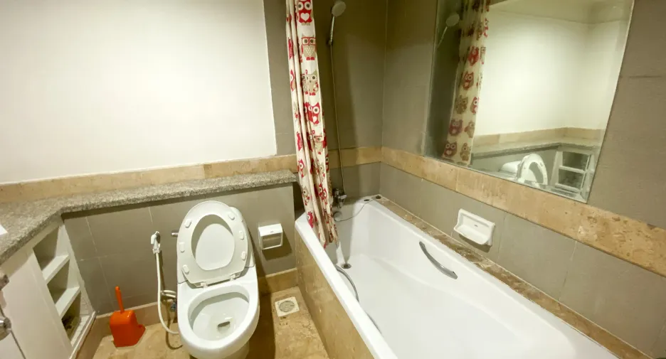 For sale 2 Beds condo in Watthana, Bangkok