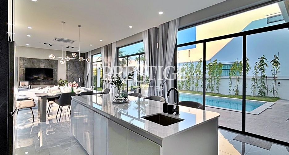 Casa en venta de 4 habitaciones en Bang Lamung, Chonburi