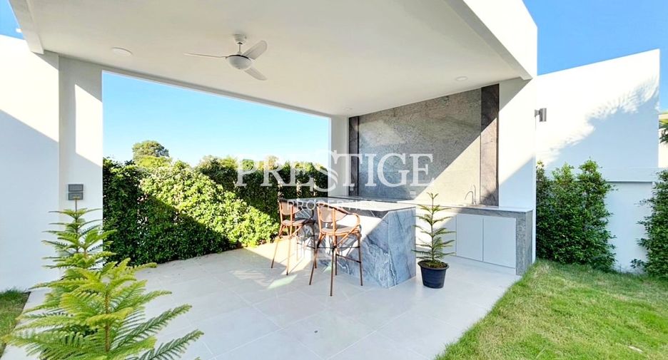Casa en venta de 4 habitaciones en Bang Lamung, Chonburi
