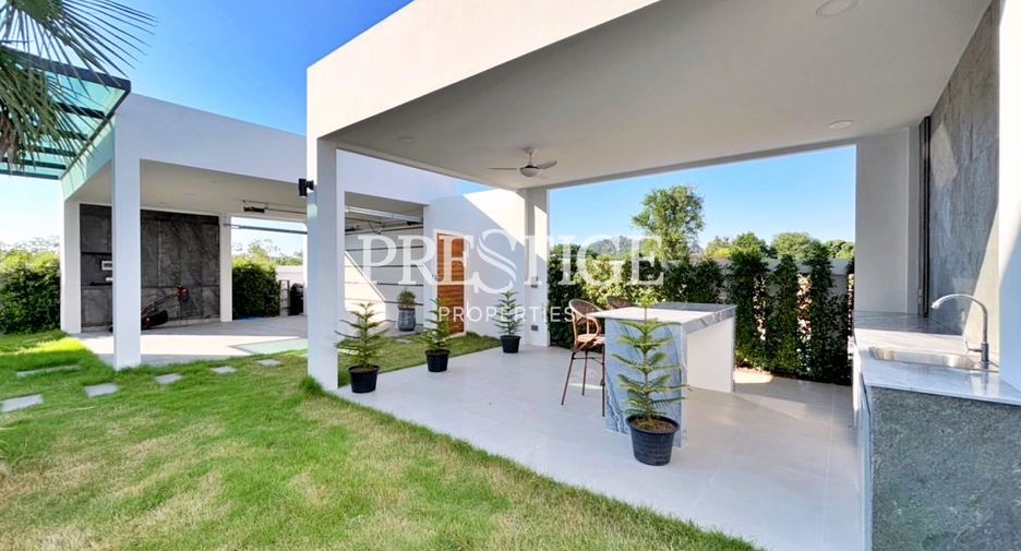 Casa en venta de 4 habitaciones en Bang Lamung, Chonburi