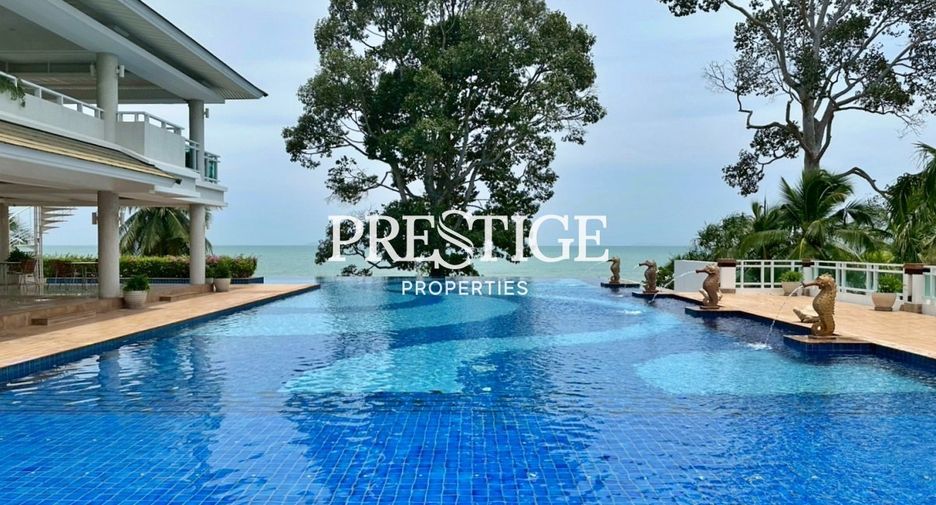 For sale 4 bedrooms house in Sattahip, Chonburi