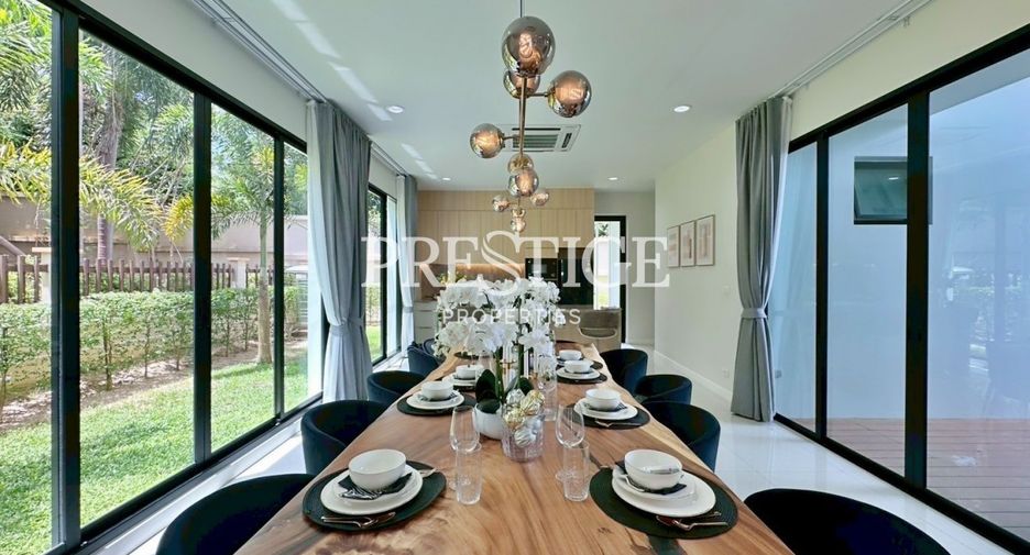 For sale 4 bedrooms house in Sattahip, Chonburi